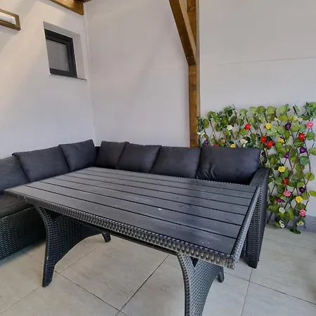 White Pearl -endless Summer Apartment Navodari