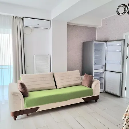 White Pearl -endless Summer Apartment Navodari