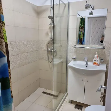 Apartment White Pearl -endless Summer *