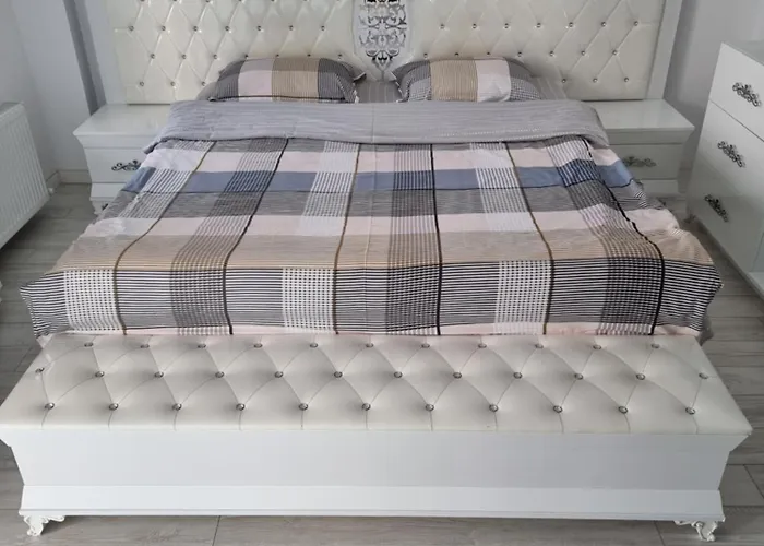 Apartment White Pearl -endless Summer *