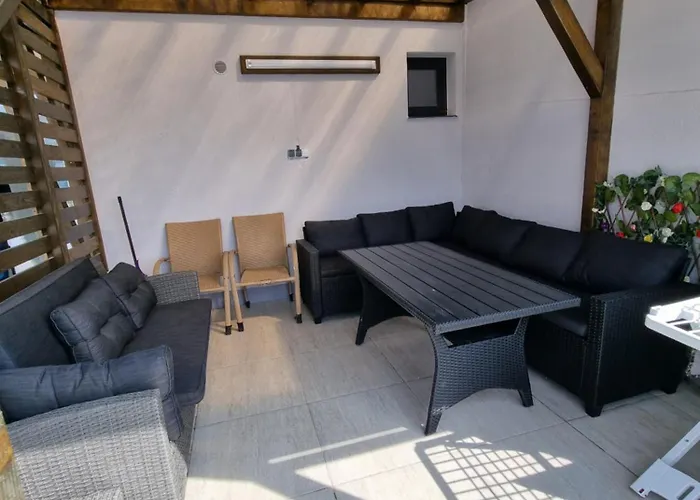 Apartment White Pearl -endless Summer