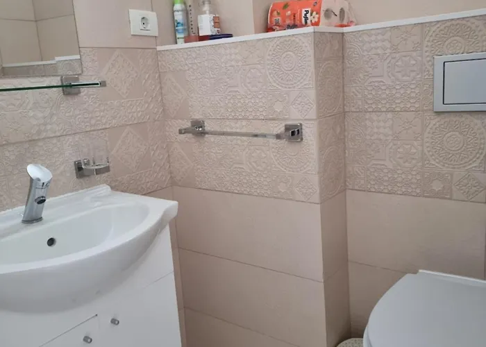 Apartment White Pearl -endless Summer *