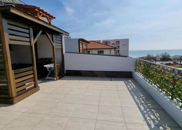 White Pearl -endless Summer Apartment *